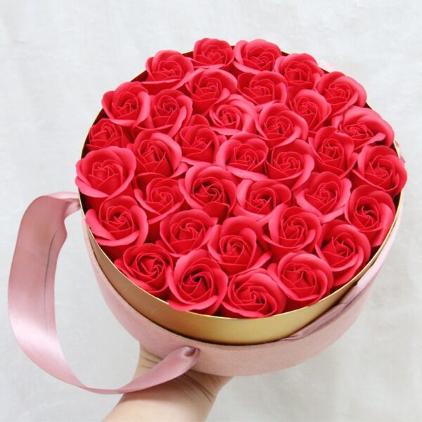 New Round Portable Gift Box Soap Flower Hug Bucket Box Valentine’s Day Gift 2