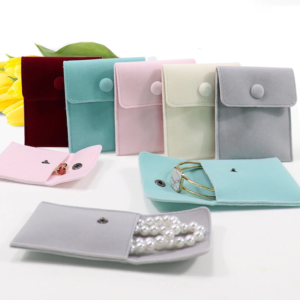 Gift Jewelry Packaging Bags with Snap Fastener Quality Velvet Jewelry Pouches