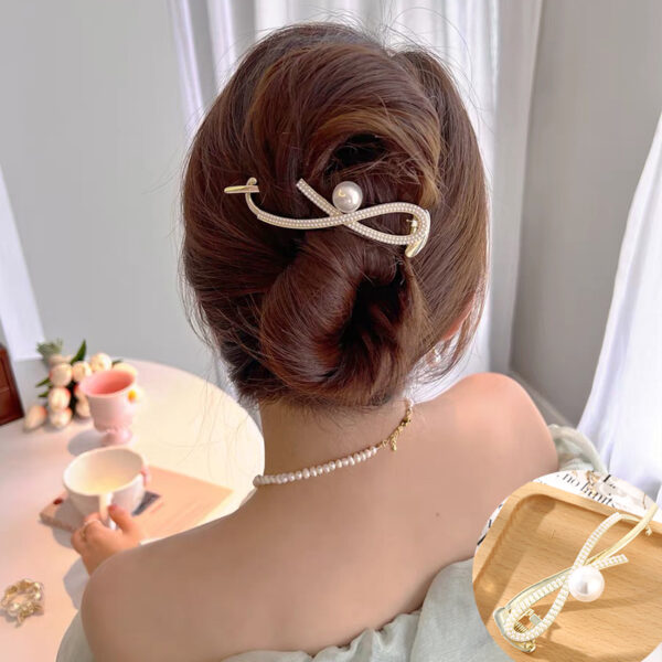 Elegant S Shape Pearl Hair Clips 1