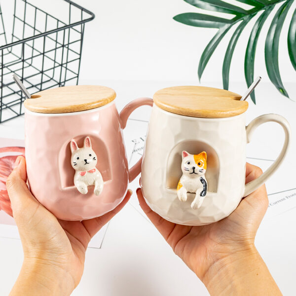 Cute Animal Relief Ceramic Mug With Lid and Spoon 2