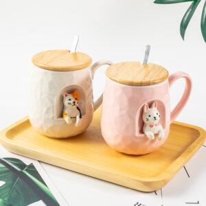 Cute Animal Relief Ceramic Mug With Lid and Spoon 1