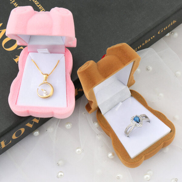 2 Pieces Cute Bear Velvet Gift Boxes for Jewelry Packaging & Display 2